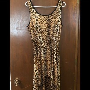 🌹SOLD🌹Ladies Hi-Lo Animal Print top🌹SOLD🌹